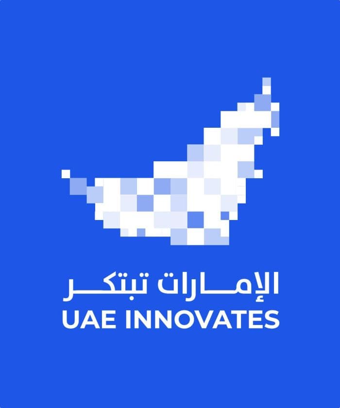 تم إعلان 2015 عامًا للابتكار في دولة الإمارات العربية المتحدة، حيث وجّهت كافة الجهات الحكومية والخاصة إلى تكثيف وتمكين الجهود لخلق بيئة محفزة للابتكار في الدولة. وتم الإعلان عن "الإمارات تبتكر" وهو أكبر حدث وطني يحتفل بالابتكار والمبتكرين في جميع أنحاء دولة الإمارات. أصبحت المبادرة حدثًا رئيسيًا من كل عام ليتيح فرصة مشاركة لكل من في القطاع الحكومي والخاص والأفراد للمساعدة في نشر ثقافة الإبداع في الدولة.